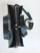 画像をギャラリービューアに読み込む, Anne number of OMEKASHI 23 2WAY TOTE by CLEDRAN CL-2677 81-3776/shfy