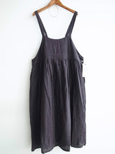 画像をギャラリービューアに読み込む, Anne number of 9 結局、年中着ていたエプロンワンピ  by ina