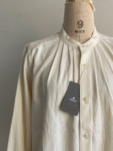 画像をギャラリービューアに読み込む, Anne number of 8 「1.5cm首が長く見えるシャツ」 by ASHUHARI AS-037/shfy