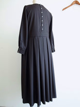 画像をギャラリービューアに読み込む, Anne number of OMEKASHI 19 「きちんと見えのワンピース」 ブラック by ina