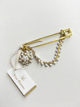 Load images into the gallery viewer,Anne number of OMEKASHI Classical Vine pin brooch VB 316227/shfy