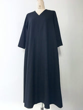 画像をギャラリービューアに読み込む, Anne number of OMEKASHI ウールトロピカルVネックフレアドレス SARAHWEAR C71014/shfy