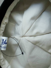 画像をギャラリービューアに読み込む, Anne number of 21「あの、ベレー帽」ブラック  by YARMO