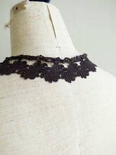 Load images into the gallery viewer,Anne number of OMEKASHI 21 Botanical Dyed Lace Collar by Vlas Blomme/shfy