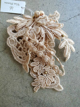 Load images into the gallery viewer,Anne number of OMEKASHI 22 Botanical Dyed Lace Hair Hook by Vlas Blomme/shfy