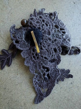 Load images into the gallery viewer,Anne number of OMEKASHI 22 Botanical Dyed Lace Hair Hook by Vlas Blomme/shfy