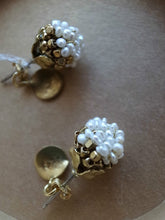 Load images into the gallery viewer,Anne number of OMEKASHI Pearl Sphere Earrings by Vlas Blomme 315623