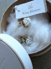 Load images into the gallery viewer,Anne number of OMEKASHI Pearl Sphere Earrings by Vlas Blomme 315623