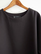 Load images into the gallery viewer,Anne number of OMEKASHI Cocoon dress TRAVAIL MANUEL TM3002-192