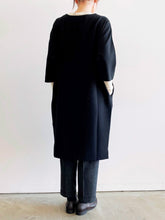 Load images into the gallery viewer,Anne number of OMEKASHI Cocoon dress TRAVAIL MANUEL TM3002-192