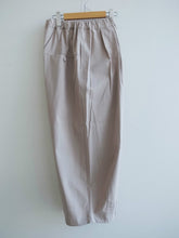 Load images into the gallery viewer,Anne number of OMEKASHI Spima Cotton Tencel Pants tumugu TB19434