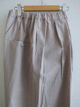 Load images into the gallery viewer,Anne number of OMEKASHI Spima Cotton Tencel Pants tumugu TB19434