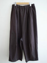 Load images into the gallery viewer,Anne number of OMEKASHI Spima Cotton Tencel Pants tumugu TB19434