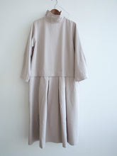 Load images into the gallery viewer,Anne number of OMEKASHI Spima Cotton Tencel 2way Neck Dress tumugu TB19433/shfy