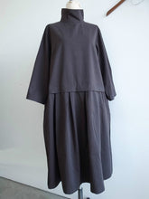 Load images into the gallery viewer,Anne number of OMEKASHI Spima Cotton Tencel 2way Neck Dress tumugu TB19433/shfy