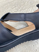 画像をギャラリービューアに読み込む, Anne number of 「Tストラップの靴」PuntoPigro