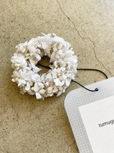 Load images into the gallery viewer,Anne number of OMEKASHI brooch tumugu TA-20101