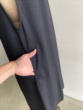 Load images into the gallery viewer,Anne number of OMEKASHI Sleeveless V-neck wide dress Honnete