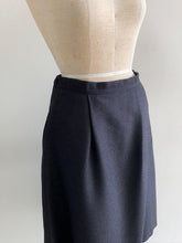 Load images into the gallery viewer,Anne number of OMEKASHI"Skirt that looks neat"by ina