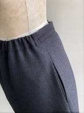 Load images into the gallery viewer,Anne number of OMEKASHI"Skirt that looks neat"by ina