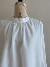 画像をギャラリービューアに読み込む, Anne number of OMEKASHI コットンハイネックプルオーバーブラウス by tumugu TB20436/shfy