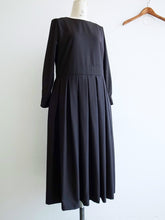 Load images into the gallery viewer,Anne number of OMEKASHI 19&quot;One piece that looks neat&quot;Black by ina

