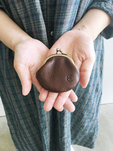 Load images into the gallery viewer,Anne number of 17 Little pouch (small) Chocolate by CLEDRAN/shfy
