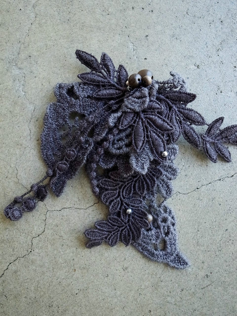 Anne number of OMEKASHI 22 Botanical Dyed Lace Hair Hook by Vlas Blomme/shfy