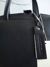 Load images into the gallery viewer,Anne number of OMEKASHI Boston bag by ANVOCOEUR AC19402
