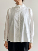 Load images into the gallery viewer,Anne number of OMEKASHI cotton satin blouse tumugu TB19435
