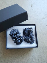 Load images into the gallery viewer,Anne number of OMEKASHI earrings tumugu TA18402
